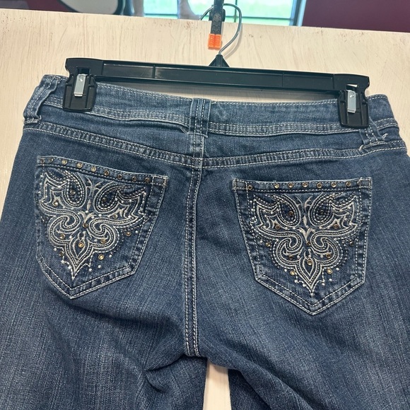 Cache Bootcut Jeans Size 2 Dark Wash Embellished Back Pockets Mid Rise - Picture 2 of 10